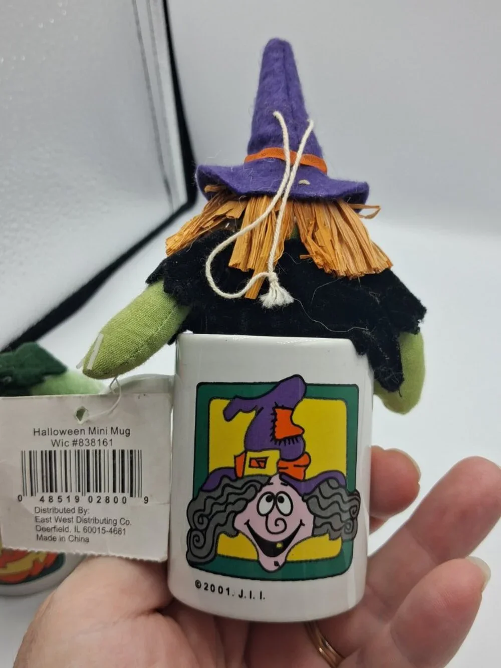 RARE Set of 2 Vintage 2001 J.I.I Halloween Mini Mugs w/Witch & Pumpkin Plush NOS